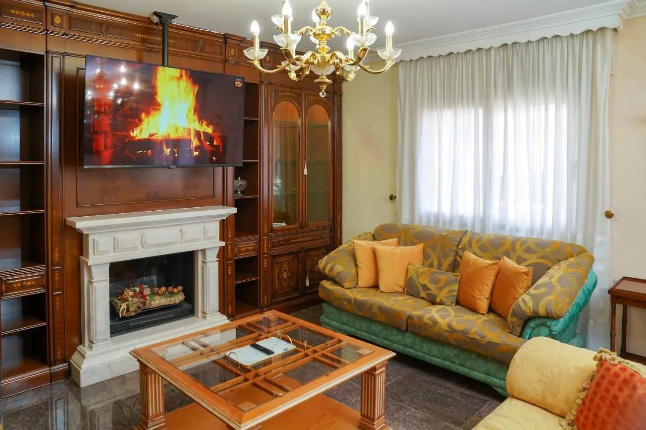 Tess Villa Cari Alhaurín de la Torre 0*,  Španělsko
